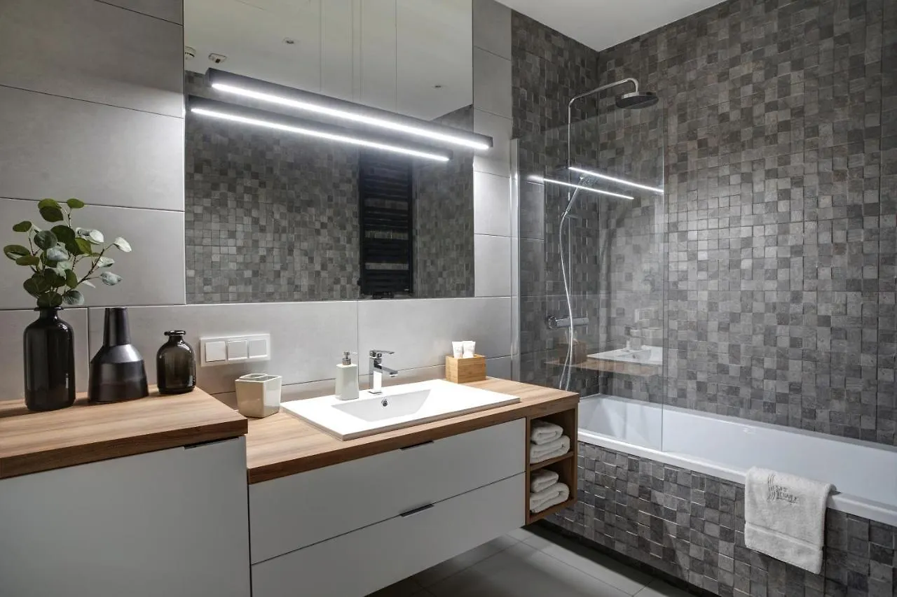 Apartamenty Sky Tower Wroclaw 0*,