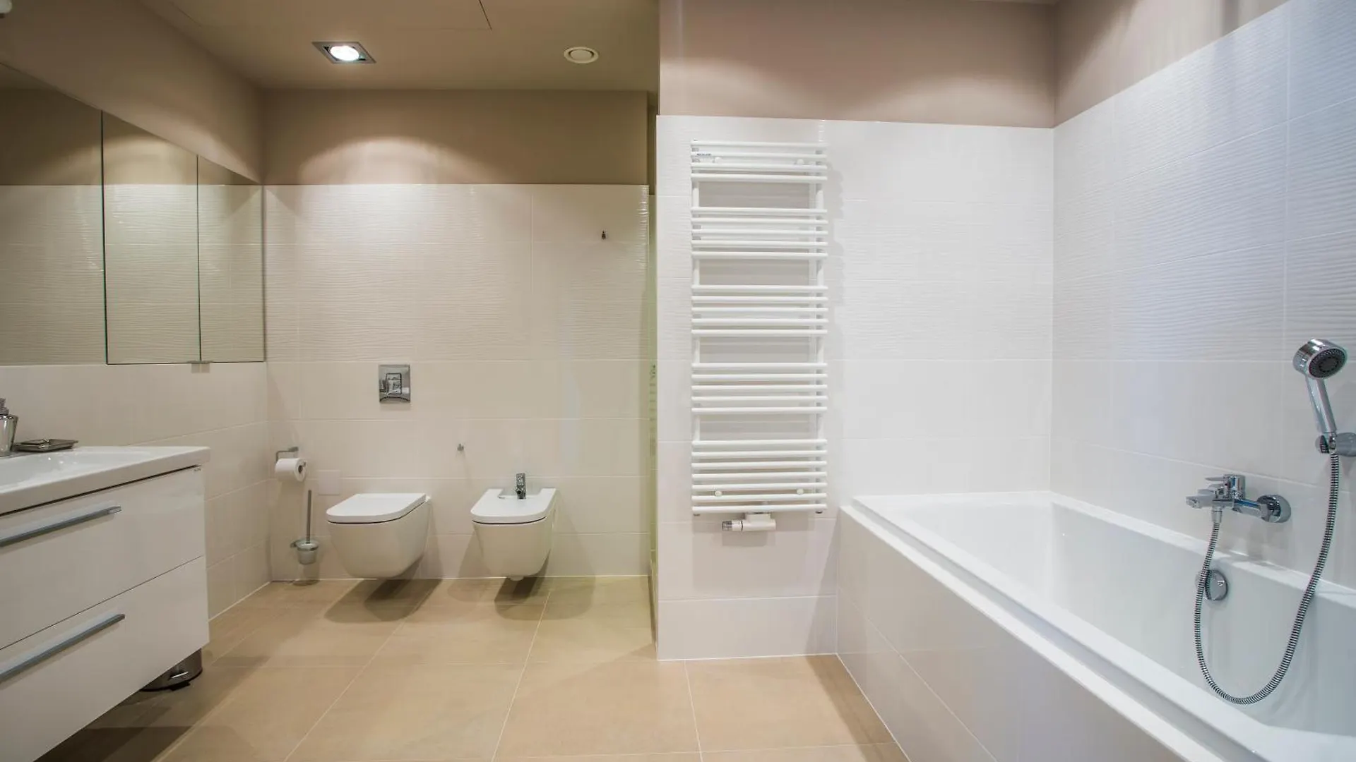 Apartamenty Sky Tower Wroclaw Poland
